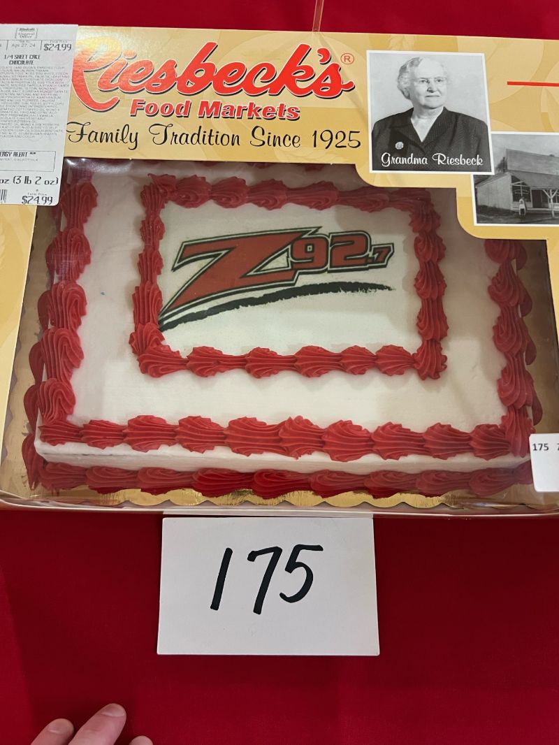 Carr Center Cake Auction Entry Z92